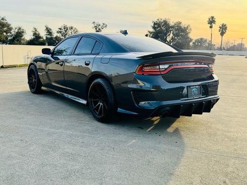 Used 2019 Dodge Charger Scat Pack w/ Plus Group image 11