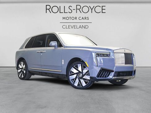 New 2026 Rolls-Royce Cullinan AWD/4WD image 1