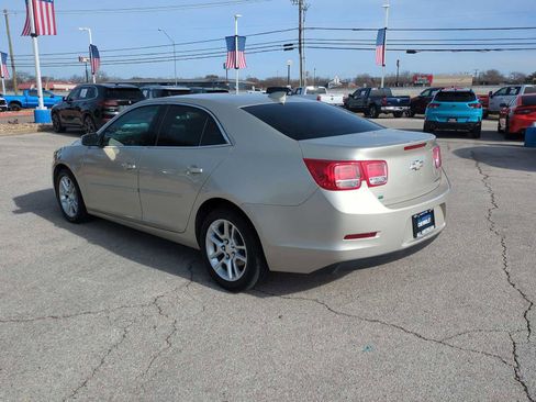 Used 2015 Chevrolet Malibu LT w/ Power Convenience Package image 6