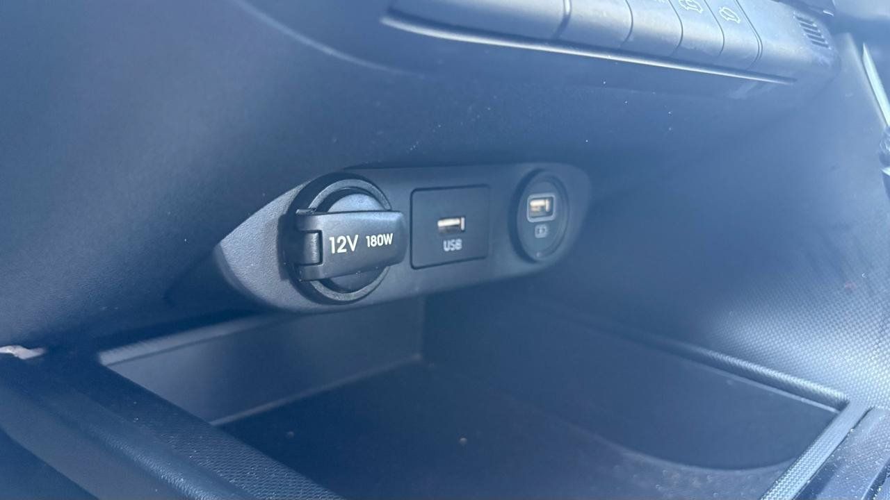 Used 2023 Hyundai Elantra SEL FWD image 24