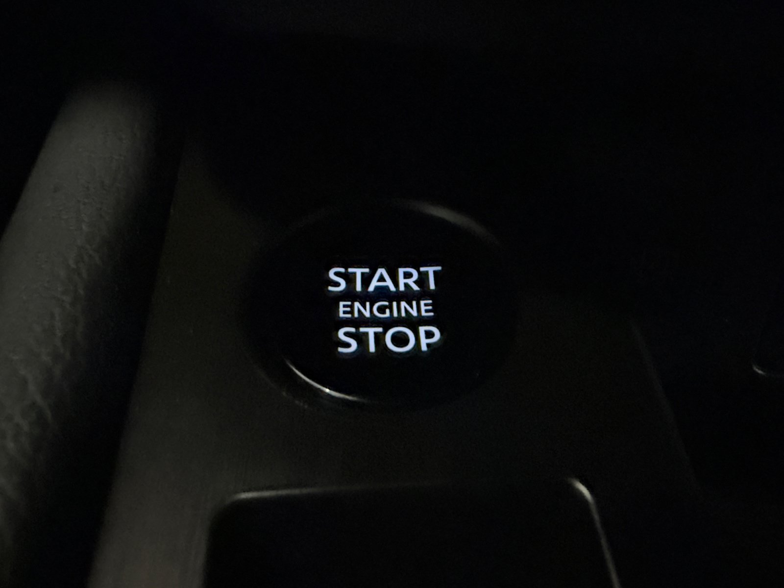 Used 2026 Nissan Kicks SR FWD image 36