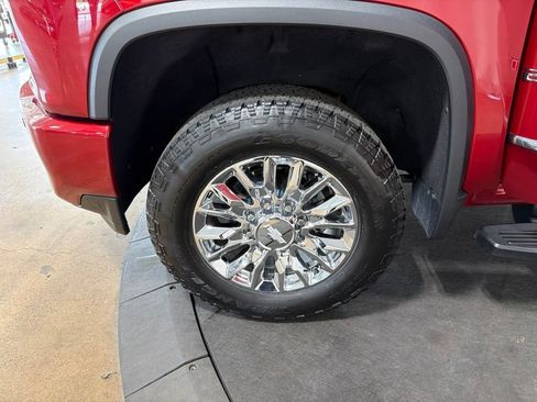 Certified 2022 Chevrolet Silverado 2500 High Country w/ Technology Package AWD/4WD image 42