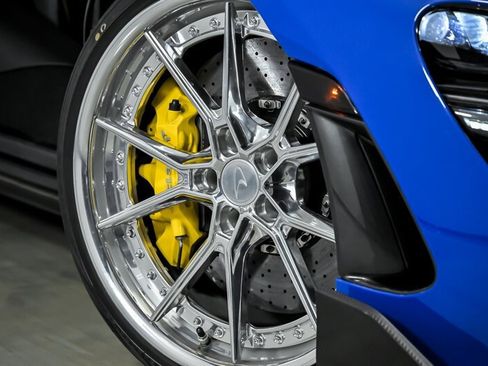 Used 2018 McLaren 720S RWD image 4