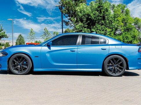 Used 2018 Dodge Charger R/T Scat Pack RWD image 3