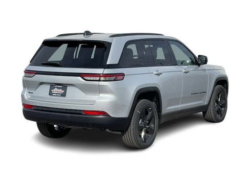 New 2025 Jeep Grand Cherokee Altitude image 7