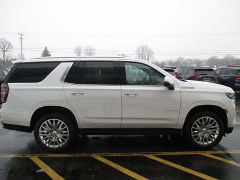 Used 2023 Chevrolet Tahoe High Country w/ Advanced Technology Package image 6