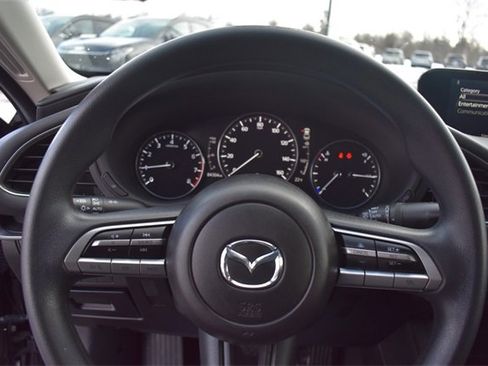 Used 2021 MAZDA MAZDA3 s image 25