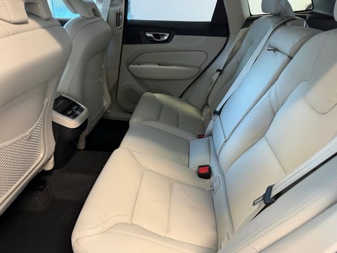 New 2026 Volvo XC60 B5 Ultra w/ Protection Package Premier AWD/4WD image 23
