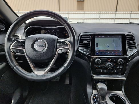 Used 2019 Jeep Grand Cherokee Altitude RWD image 10