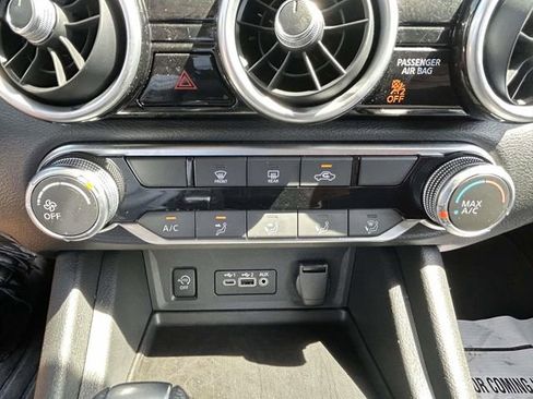 Used 2025 Nissan Sentra SV FWD image 19