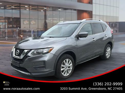 Used 2017 Nissan Rogue SV AWD/4WD image 1