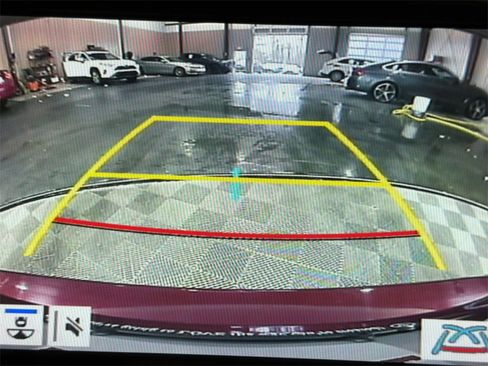 Used 2019 Toyota Camry LE image 30