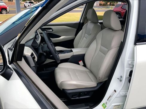 Used 2021 Nissan Rogue SL FWD image 8
