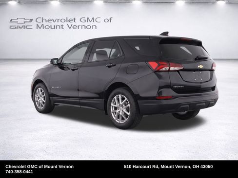 Used 2022 Chevrolet Equinox LS w/ LPO, Floor Liner Package FWD image 3