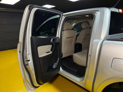 Used 2019 Ford Ranger XLT w/ Equipment Group 302A Luxury AWD/4WD image 14