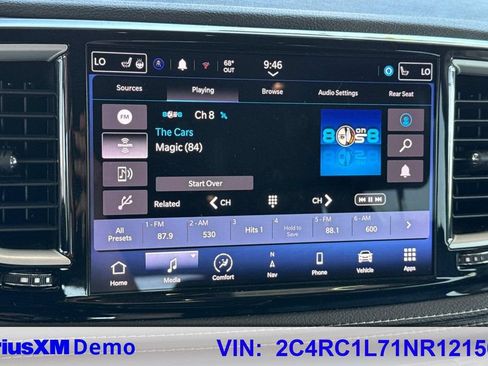 Used 2022 Chrysler Pacifica Touring-L w/ Uconnect Theater Family Group FWD image 42