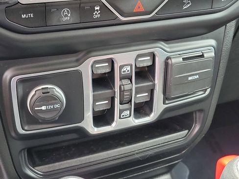 Used 2020 Jeep Wrangler Unlimited Sport S AWD/4WD image 26