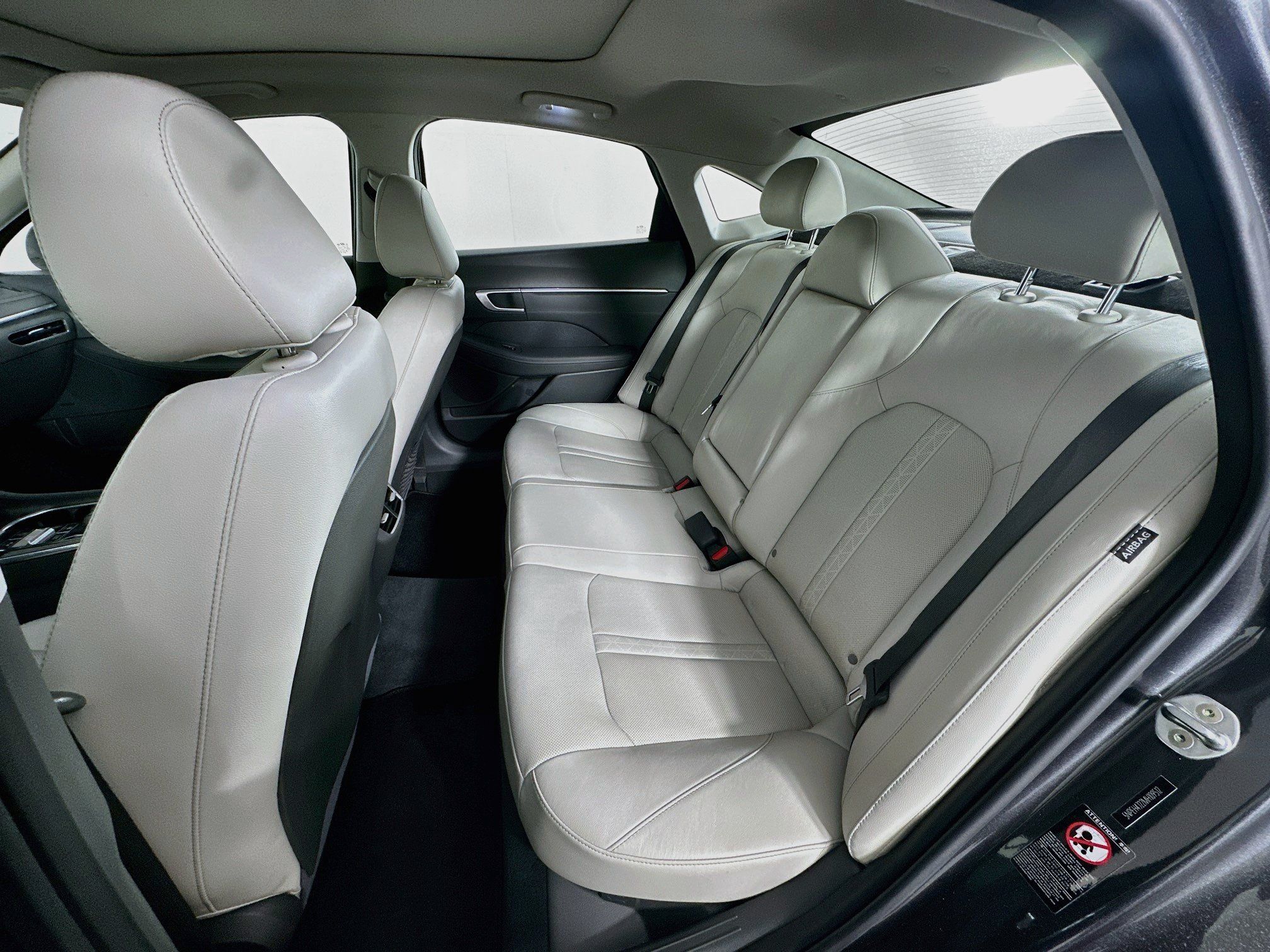 Used 2021 Hyundai Sonata Limited w/ Preferred Accessory Package FWD image 30