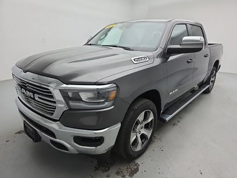 Used 2023 RAM 1500 Laramie AWD/4WD image 4