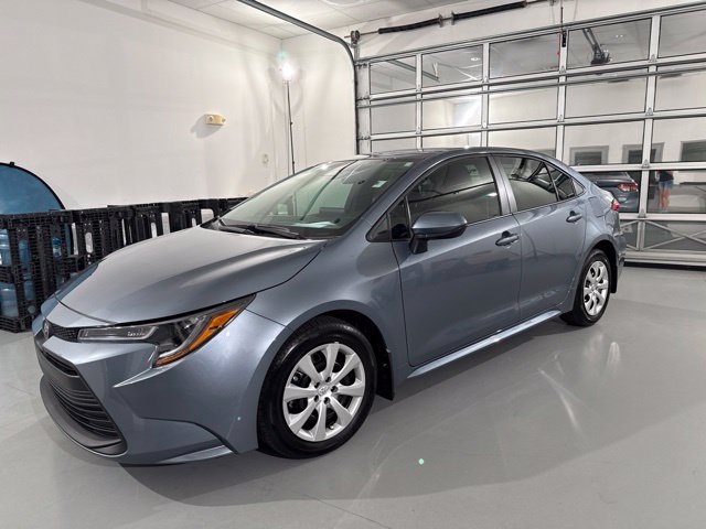 Used 2026 Toyota Corolla LE FWD image 4