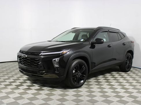 Used 2026 Chevrolet Trax ACTIV FWD image 3