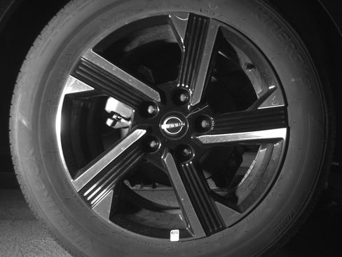Used 2025 Nissan Sentra SV FWD image 15