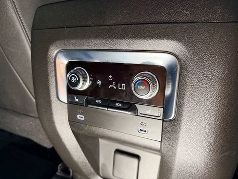 Used 2021 GMC Yukon AT4 w/ Technology Package AWD/4WD image 12