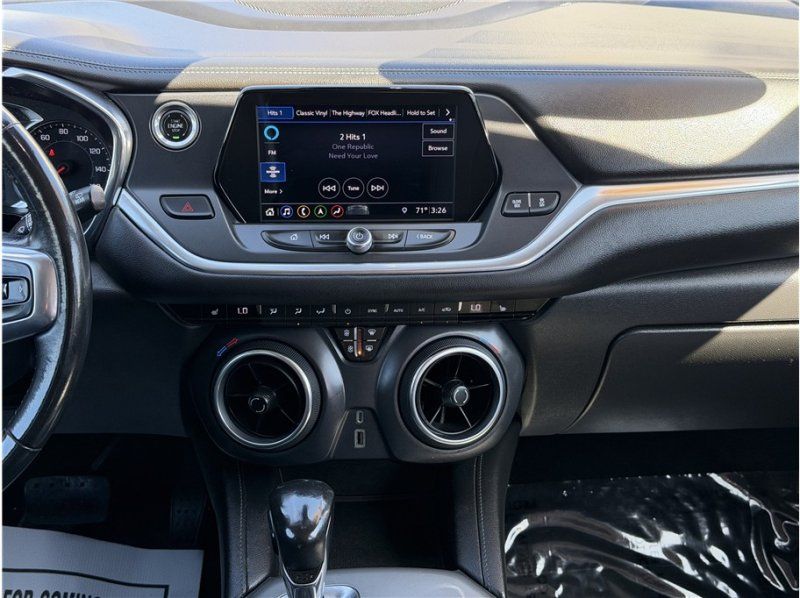 Used 2019 Chevrolet Blazer LT w/ Sound & Technology Package FWD image 44