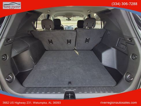 Used 2018 Chevrolet Equinox LT image 18