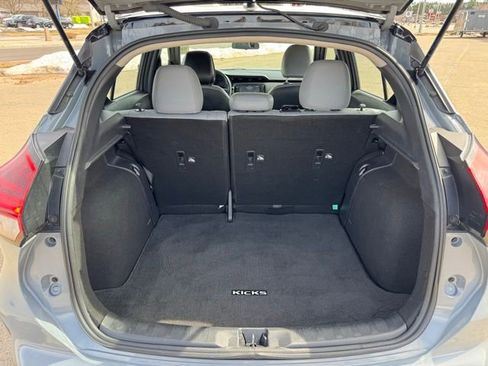 Used 2023 Nissan Kicks SR w/ SR Premium Package image 23