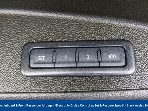 Used 2020 Chevrolet Suburban LT image 31