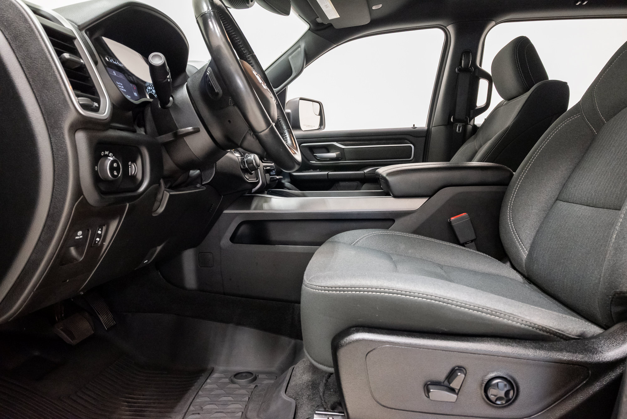 Used 2021 RAM 1500 Big Horn AWD/4WD image 11