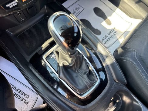 Used 2017 Nissan Rogue Sport SL AWD/4WD image 30
