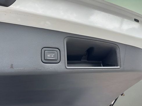 Used 2023 GMC Terrain Denali image 37