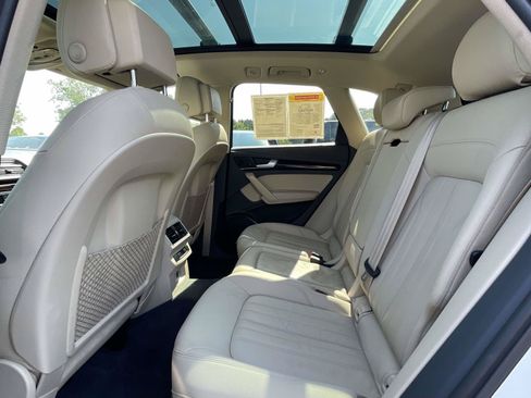 Used 2019 Audi Q5 2.0T Premium w/ Convenience Package AWD/4WD image 13