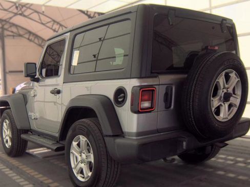 Used 2021 Jeep Wrangler Sport AWD/4WD image 7