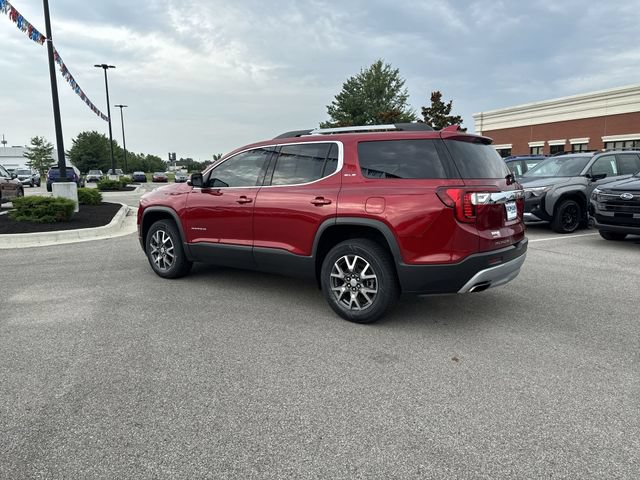 Used 2023 GMC Acadia SLE w/ Driver Convenience Package FWD image 3