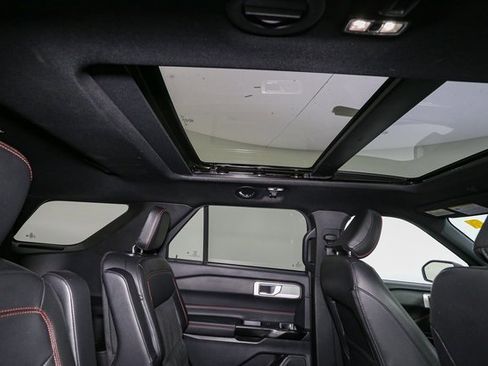 Used 2023 Ford Explorer ST-Line w/ Class IV Trailer Tow Package image 22