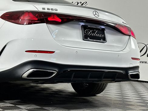 Used 2024 Mercedes-Benz E 350 4MATIC Sedan image 24