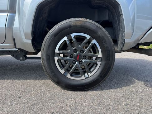 Used 2024 Toyota Tacoma TRD Sport image 25
