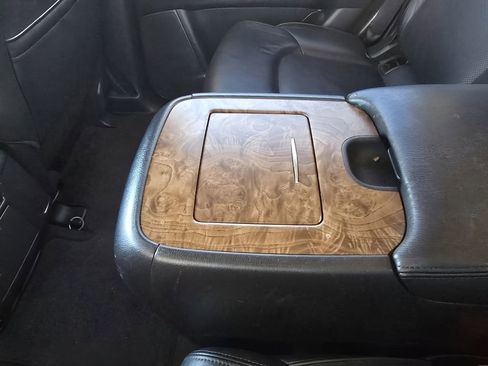 Used 2021 Nissan Armada SL w/ Captain's Chairs Package image 29