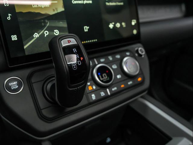 New 2026 Land Rover Defender 90 V8 AWD/4WD image 33