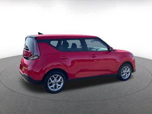 Used 2025 Kia Soul LX w/ LX Technology Package FWD image 15