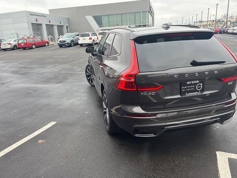 Certified 2025 Volvo XC60 B5 Plus image 5