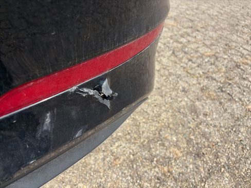 Used 2017 Hyundai Elantra Limited w/ Limited Ultimate Package 09 image 16