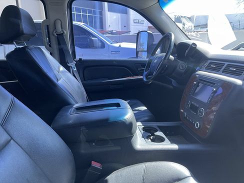 Used 2007 Chevrolet Silverado 2500 LTZ w/ Safety Package AWD/4WD image 6