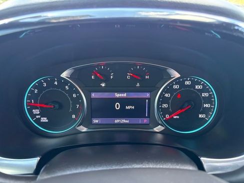 Used 2023 Chevrolet Traverse LT AWD/4WD image 10