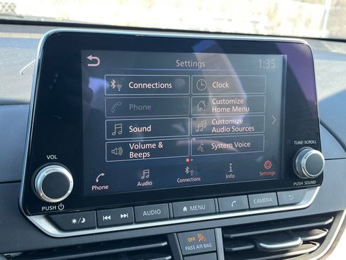 Used 2023 Nissan Altima 2.5 SV image 11