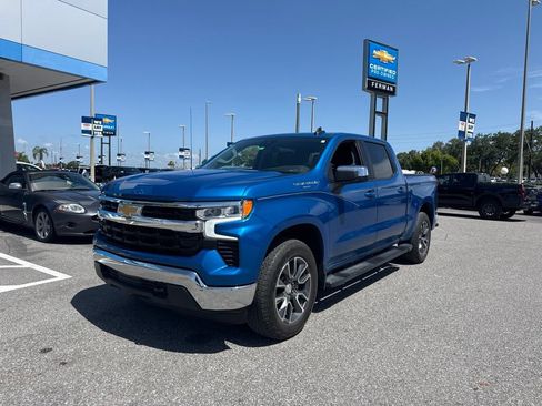 Used 2022 Chevrolet Silverado 1500 LT w/ Protection Package AWD/4WD image 1