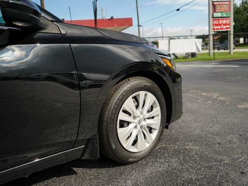 Used 2025 Nissan Sentra S w/ Lighting Package FWD image 18